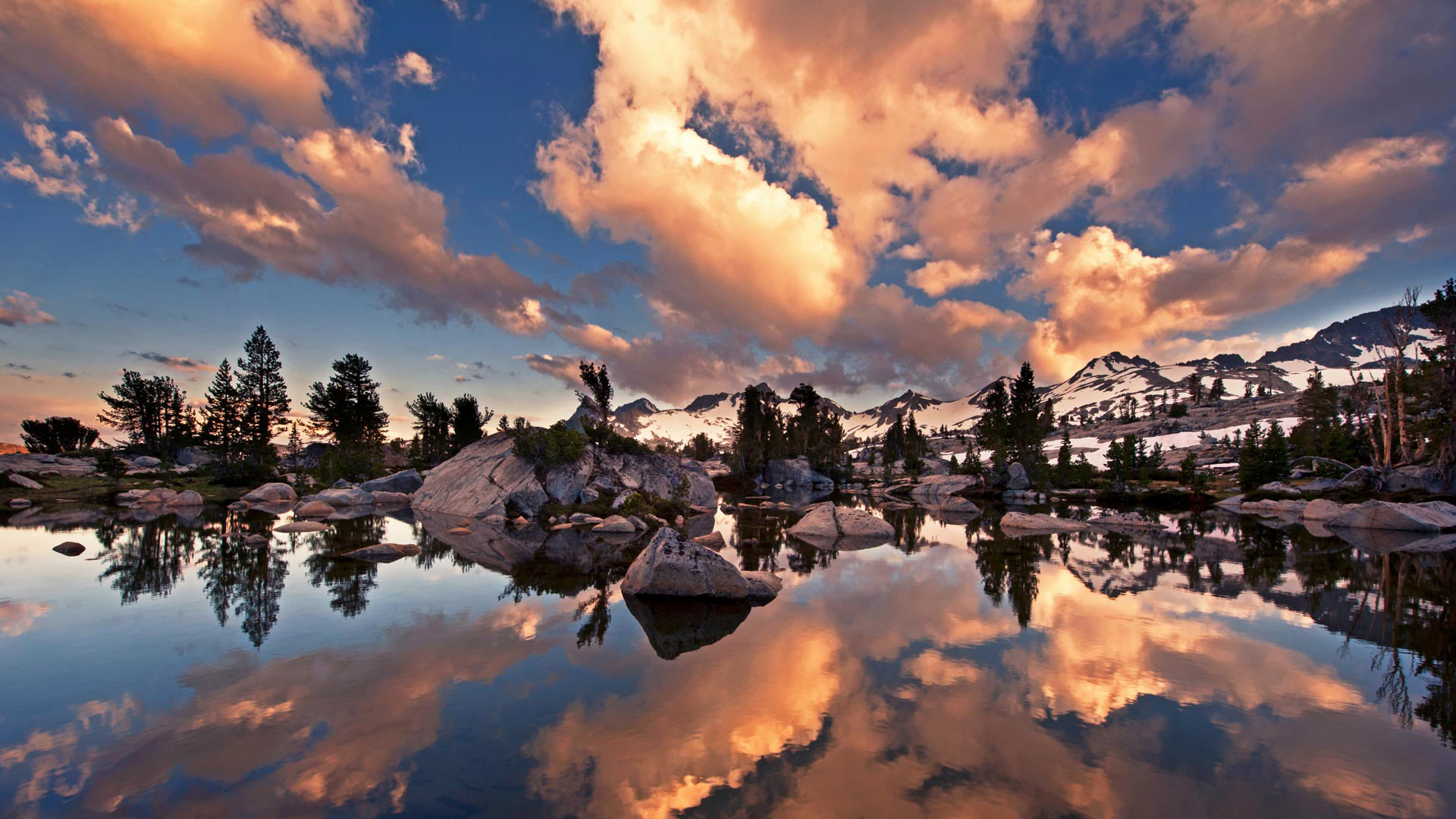 On the John Muir Trail near Mammoth Lakes, California