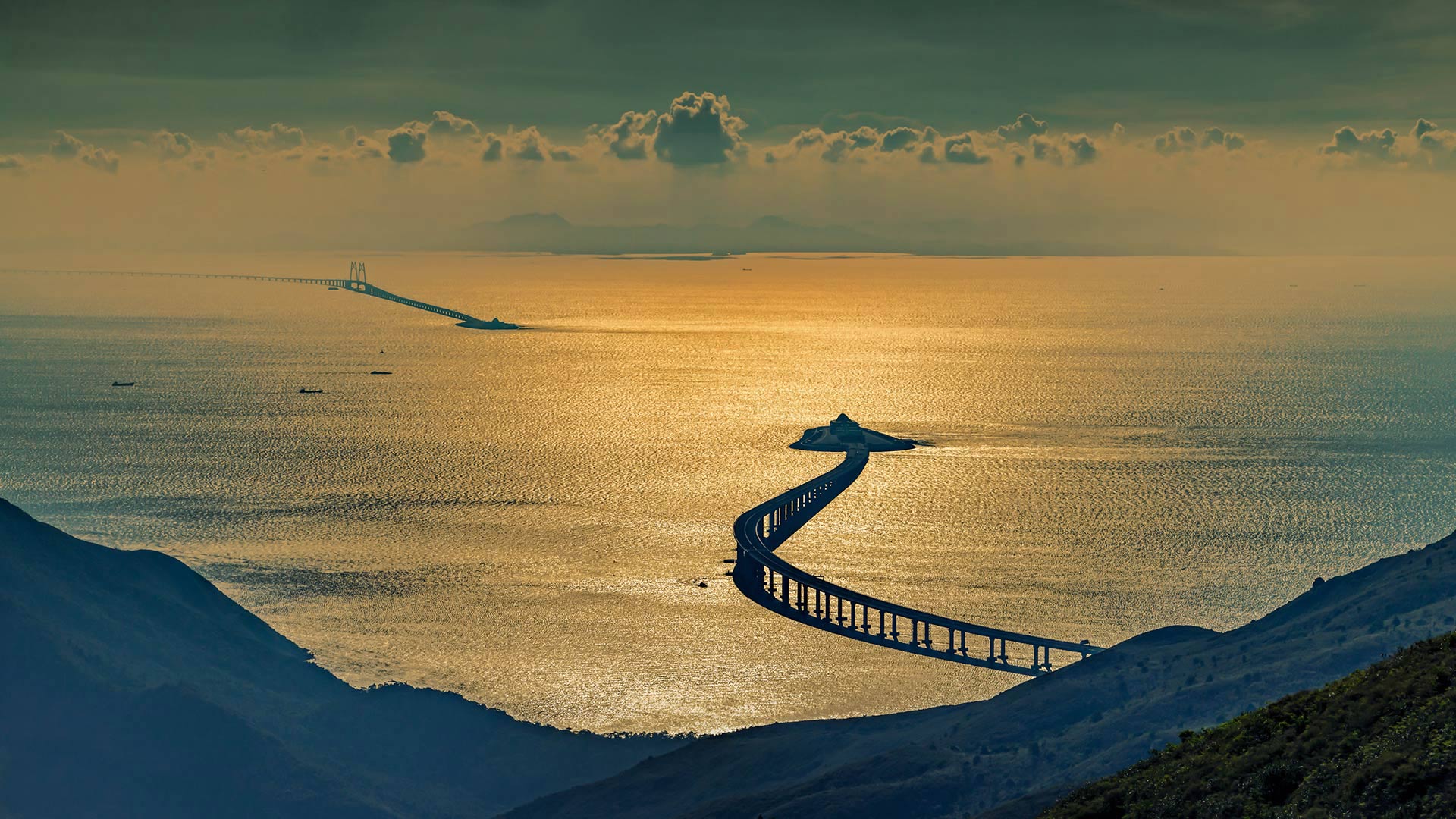 Hong Kong-Zhuhai-Macau Bridge, China